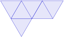 Calculadora del área y volumen del sólido de Johnson J₁₂ (bipirámide triangular con caras regulares e iguales). También, definimos el sólido J₁₂, calculamos su altura y demostramos las fórmulas del área y del volumen. Calculadora online. Matemáticas. Geometría.